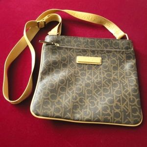 🤎CALVIN KLEIN CROSSBODY BAG🤎